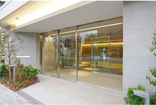 Villa Claire Asakusa - Exterior - ["Plant", "Fixture", "Rectangle"]
