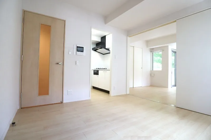 Castalia Hatsudai - Interior - ["Flooring", "Wood", "Floor"]