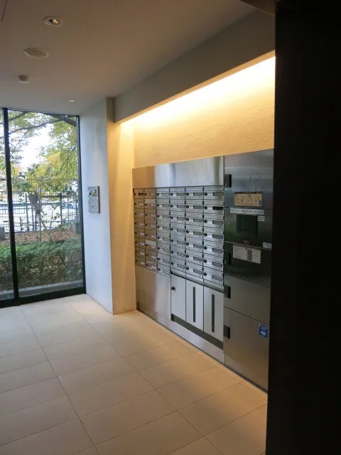 Will Terrace Kachidoki - Interior - ["Plant", "Fixture", "Floor"]