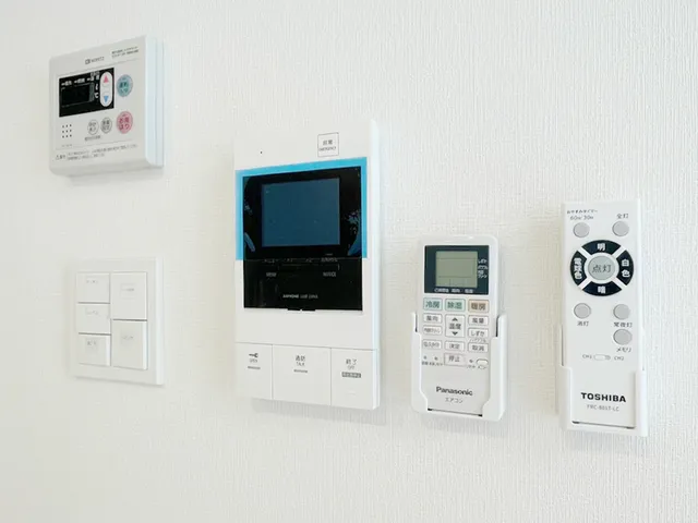 CLK Minamisenju - Interior - ["Electronic device", "Electronics", "Technology"]