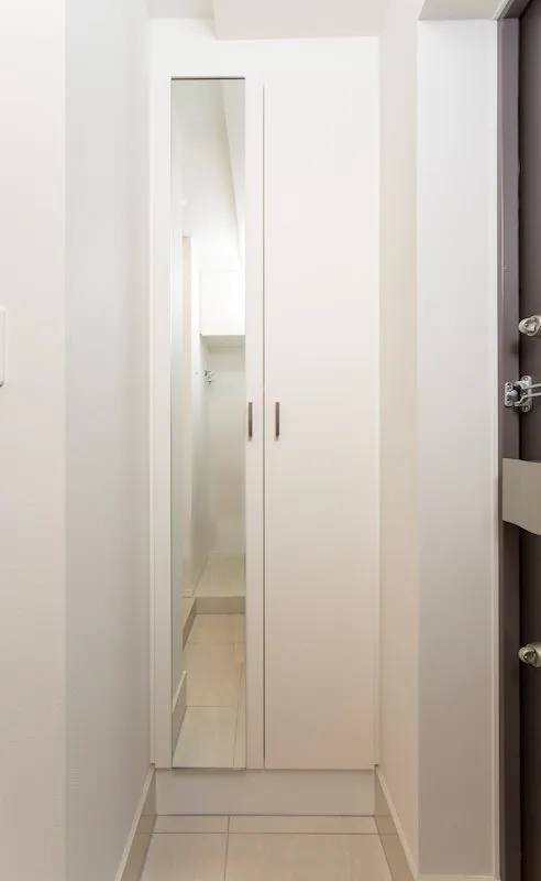 Urbanex Togoshi - Interior - ["Fixture", "Door", "Wood"]