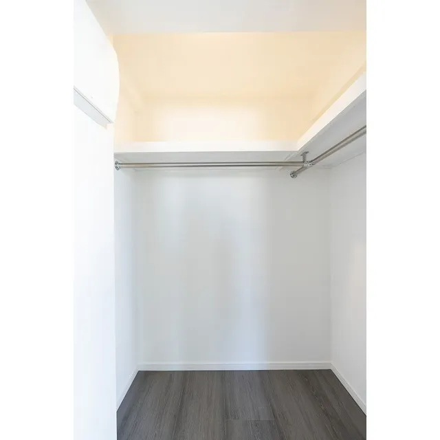RJR Precia Chidori - Interior - ["Wood", "Building", "Flooring"]