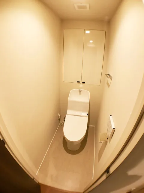 Park Axis Toranomon - Interior - ["Toilet", "Toilet seat", "Plumbing fixture"]