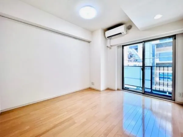KDX Residence Nishi Shinjuku - Interior - []