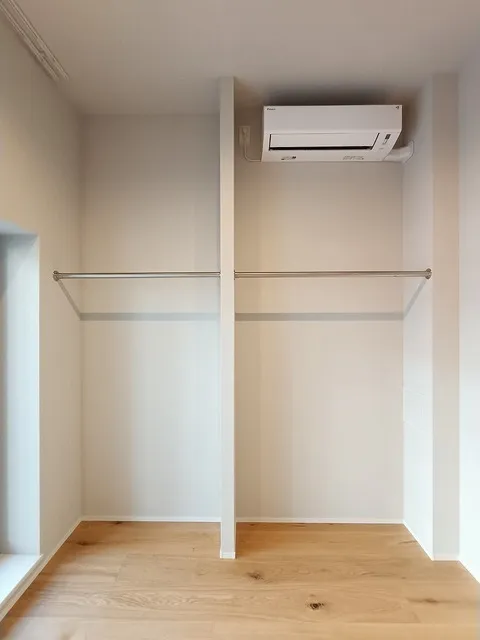 Stilio Sakurashinmachi - Interior - ["Wood", "Flooring", "Floor"]