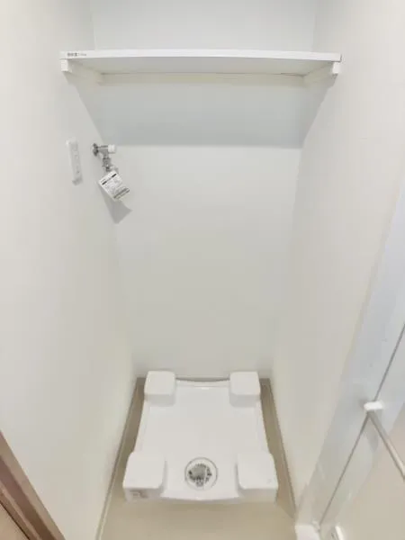 City Forest Morishita - Interior - ["Grey", "Tile Flooring", "Bathroom"]