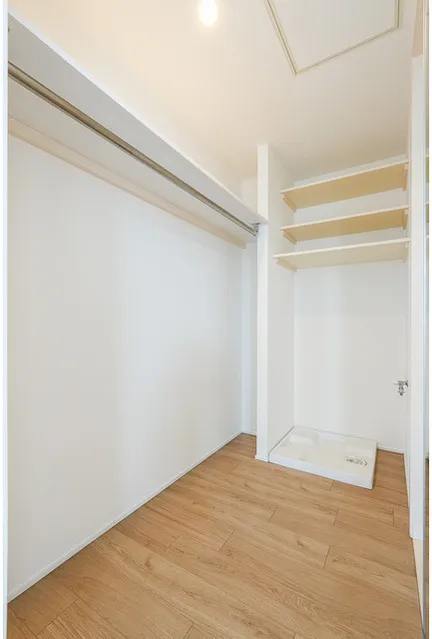 Frontier Residence The Tower Shinagawa - Interior - ["Flooring", "Wood", "Floor"]