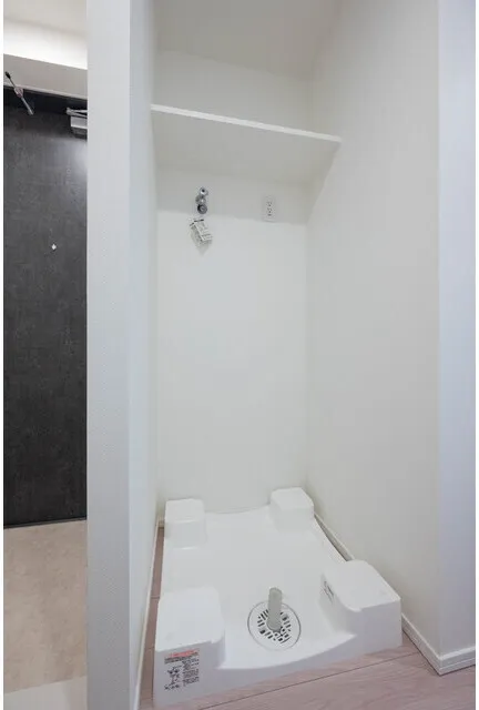 Stylio Ikegami WeLL - Interior - ["Flooring", "Floor", "Silver"]