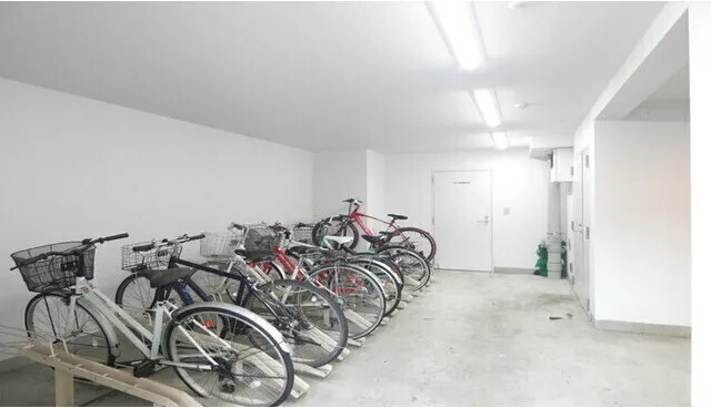 Jewel Parfe Hirai - Exterior - ["White", "Bicycle", "Vehicle"]