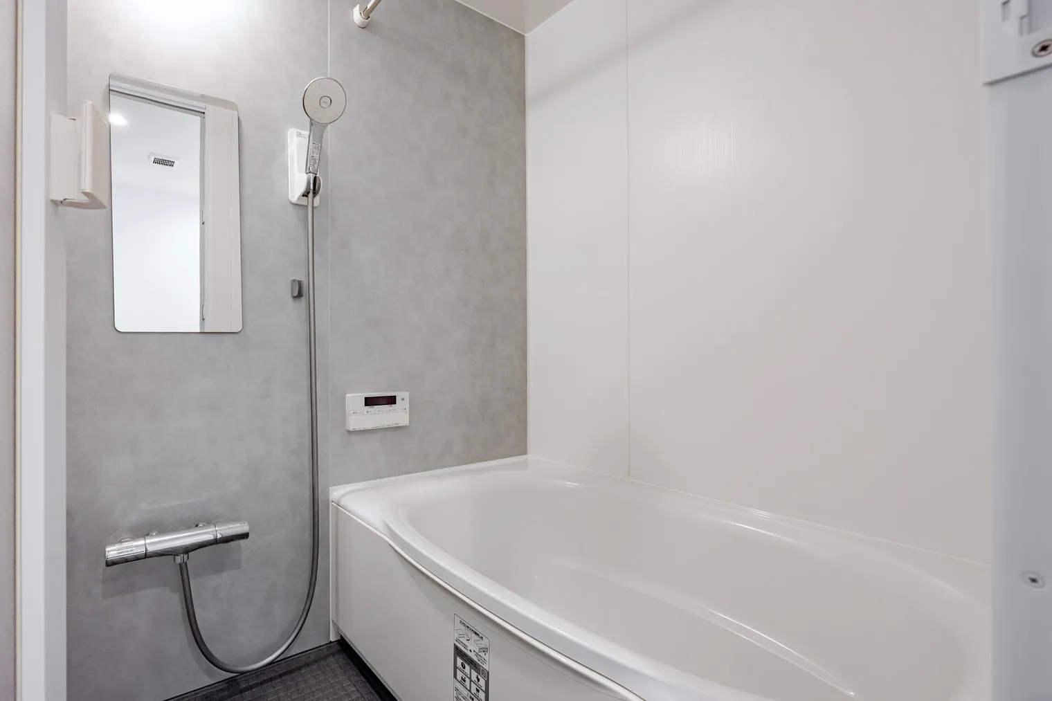 Prime Urban Meguro Riverfront - Interior - []
