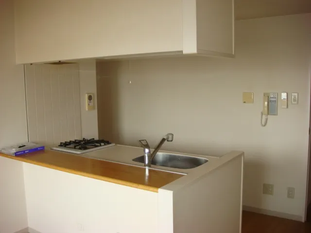 Prime Urban Machiya South Court - Interior - ["Countertop", "Cabinetry", "Kitchen sink"]