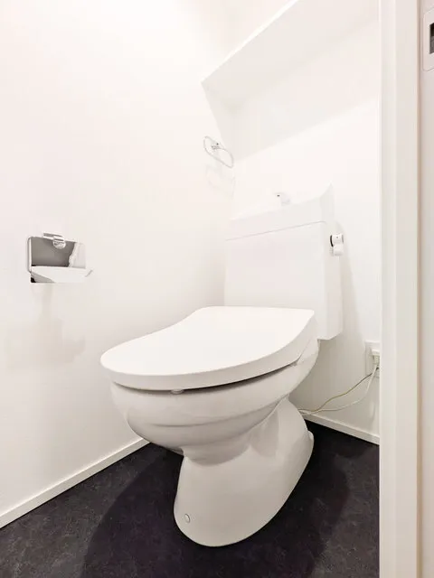 CLK Higashijujo - Interior - ["Toilet seat", "Toilet", "Bathroom"]