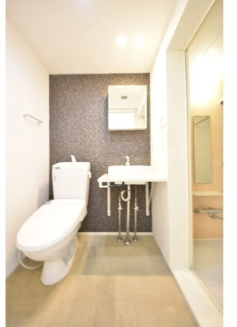 Prendre Higashi Shinjuku - Interior - ["Wall", "Flooring", "Plumbing fixture"]