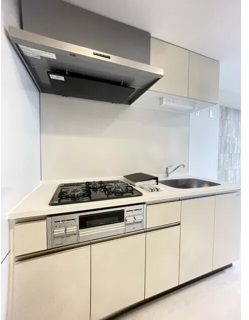 Comforia Liv Minamisunamachi East - Interior - ["Kitchen Appliance", "Major appliance", "Kitchen"]
