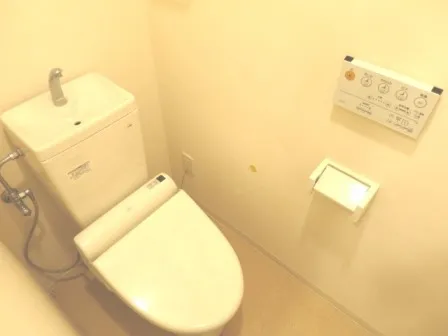 Acty Tonaka Dori - Interior - ["Plumbing fixture", "Toilet roll holder", "Toilet seat"]