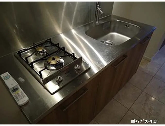 Comforia Monzennakacho - Interior - ["Kitchen sink", "Sink", "Tap"]