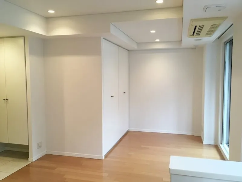 Minamiazabu West - Interior - ["Property", "Fixture", "Hall"]