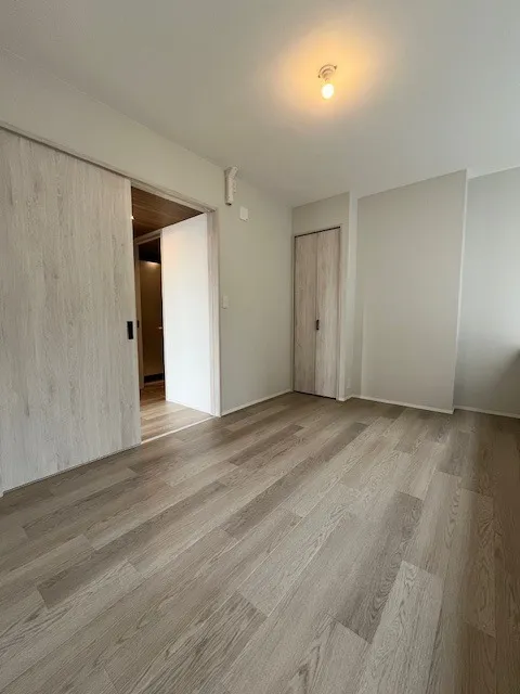 Residia Tower Kamiikebukuro (Tower Building) - Interior - ["Flooring", "Floor", "Wood flooring"]
