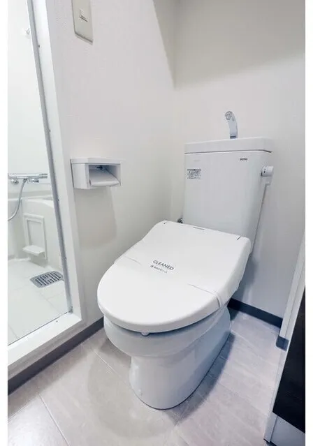 Sound Oshiage - Interior - ["Toilet seat", "Toilet", "Plumbing fixture"]