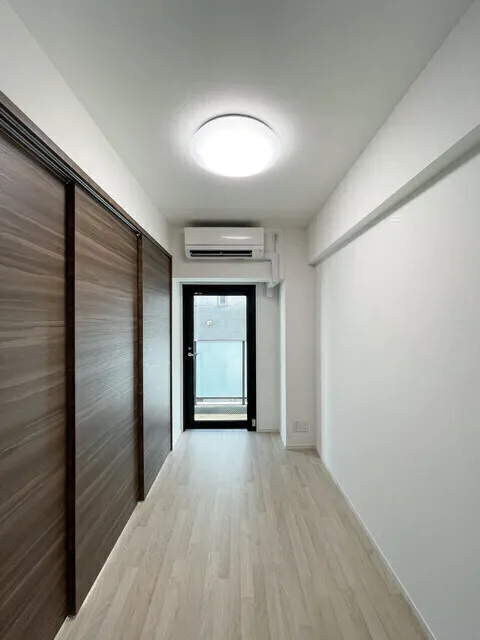 BPR Residence Otorii - Interior - ["Building", "Fixture", "Rectangle"]