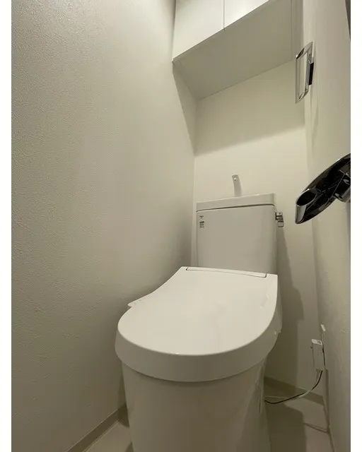 Grand Ale Morishita WEST - Interior - ["Toilet seat", "Plumbing fixture", "Toilet"]