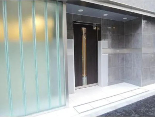 Serenity Kanda - Exterior - ["Door", "Rectangle", "Fixture"]