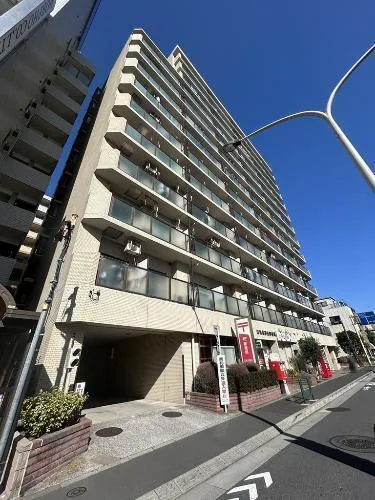 Cosmowill Oshima, Room 102