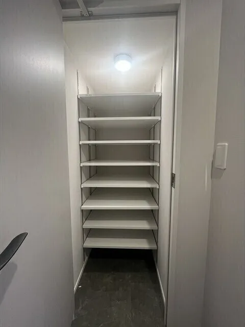 Urbanex Asakusabashi Front - Interior - ["Flooring", "Shelving", "Interior design"]