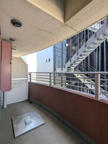 MG Meguro Station - Interior - ["Architecture", "Composite material", "Glass"]
