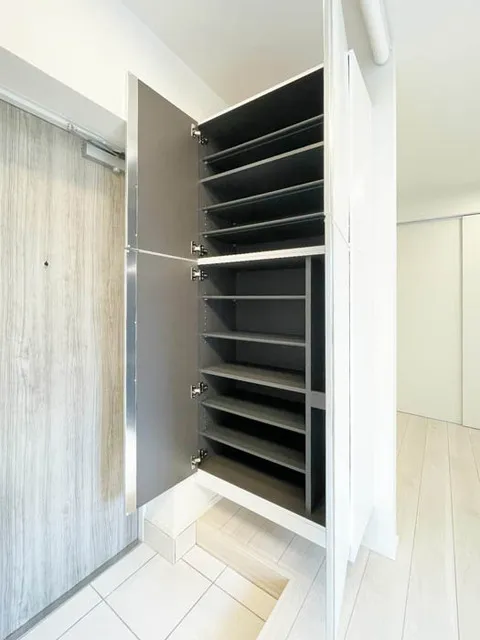 CASA GRAZIE Nishi-Ojima - Interior - ["Building", "Fixture", "Wood"]