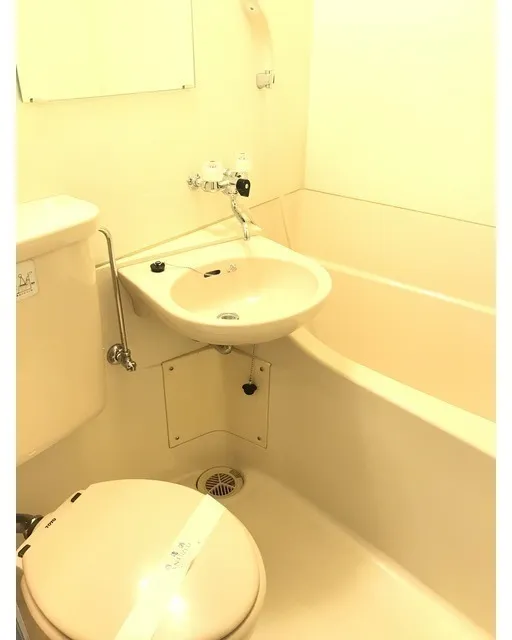 Actor'S Seat Building - Interior - ["Brown", "Tap", "Bathroom sink"]
