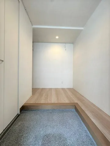 Hiroo Apartment - Interior - ["Wood", "Building", "Interior design"]