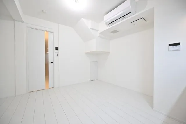 The Residence Nihonbashi - Interior - ["Flooring", "Ceiling", "Floor"]