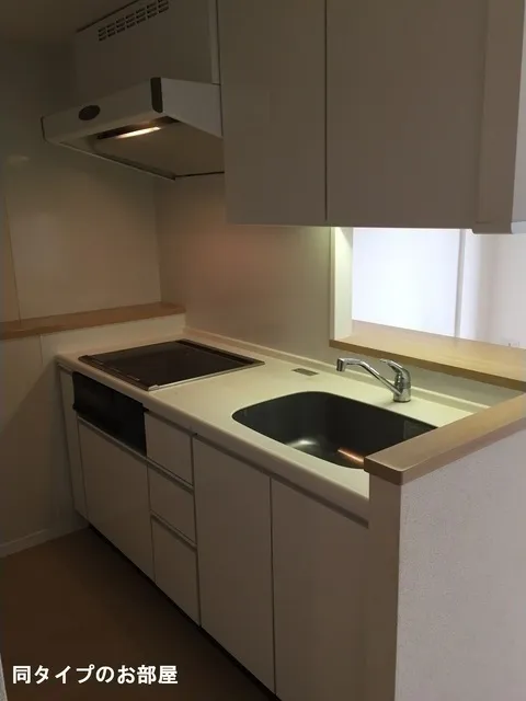 Comforia Shibaura - Interior - ["Property", "Cabinetry", "Room"]