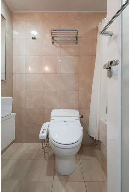 Frontier Residence The Tower Shinagawa - Interior - ["Toilet seat", "Bathroom", "Toilet"]