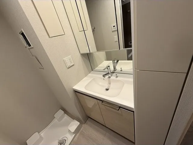 Geoent Ueno Inaricho - Interior - ["Floor", "Flooring", "Apartment"]