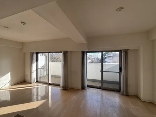 Lexel Ogikubo - Interior - ["Floor", "Flooring", "Ceiling"]