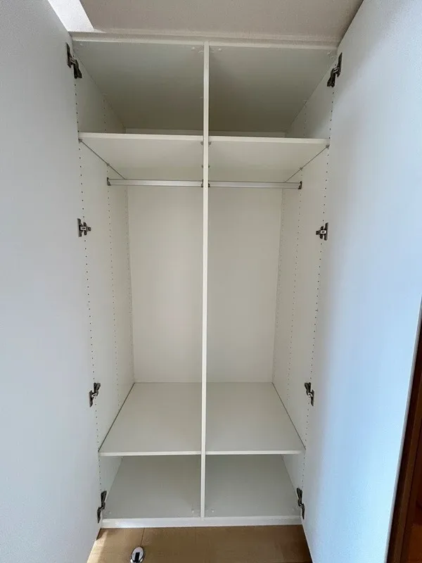 BLESS Kamiikebukuro - Interior - ["Wood", "Flooring", "Shelving"]