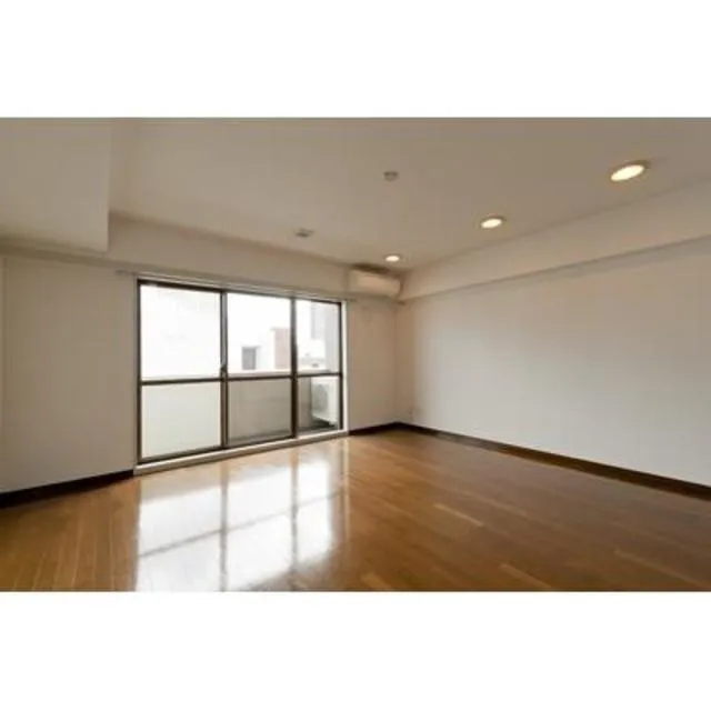Astelion Shoto - Interior - Living / Dining area