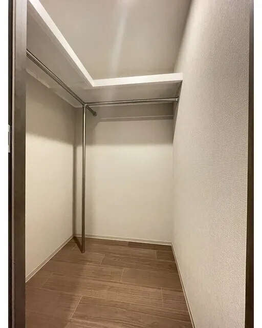 Well Square Yawata-Yama - Interior - ["Flooring", "Wood", "Floor"]