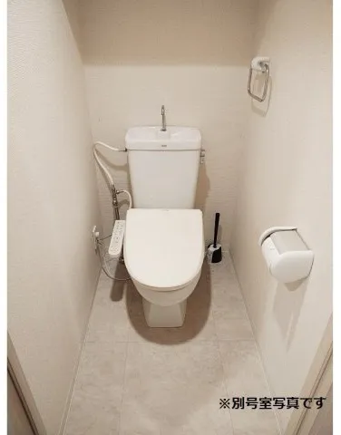 Maison De Ville Nihonbashi Nakasu - Interior - ["Toilet seat", "Toilet", "Plumbing fixture"]
