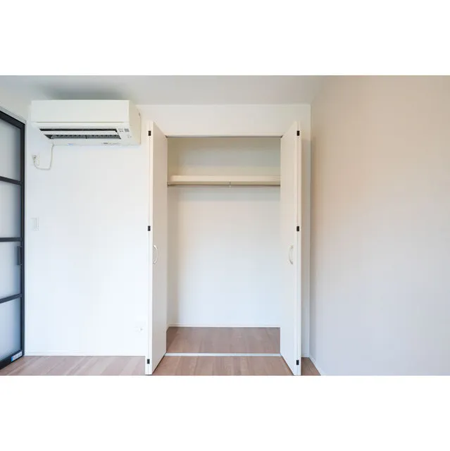 NOZOMIO Premier Sangenjaya - Interior - ["Rectangle", "Fixture", "Wood"]