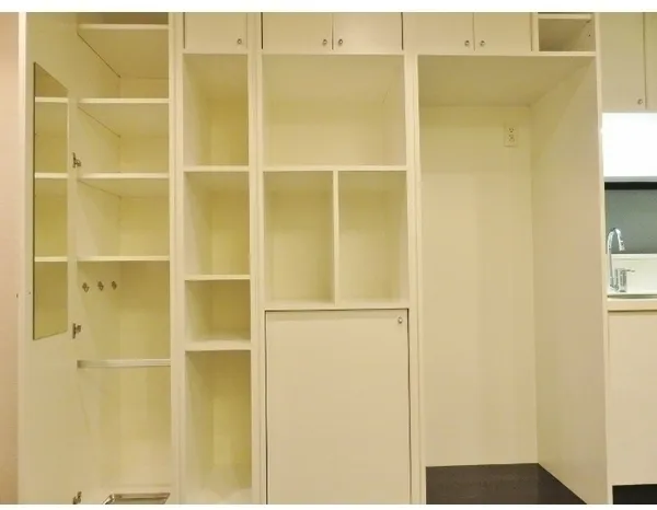 Primal Shinjuku Wakamatsucho - Interior - ["Shelf", "Shelving", "Room"]