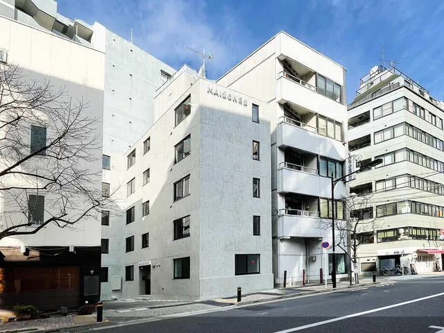 MAISON DE S - Exterior - ["Building", "Cloud", "Property"]