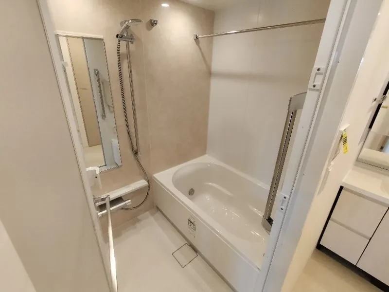 Season Flats Ueno Inaricho - Interior - ["Plumbing fixture", "Bathroom", "Floor"]