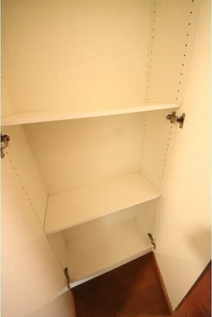 Grand Suite Ginza Resty Monarch - Interior - ["Shelving", "Wood", "House"]