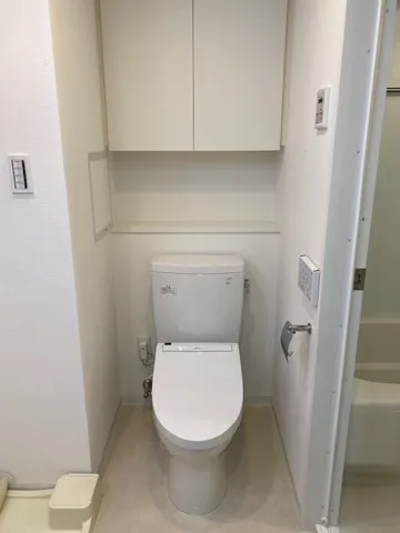 Prime Urban Ichigaya Nakanocho - Interior - ["Toilet seat", "Toilet", "Plumbing fixture"]