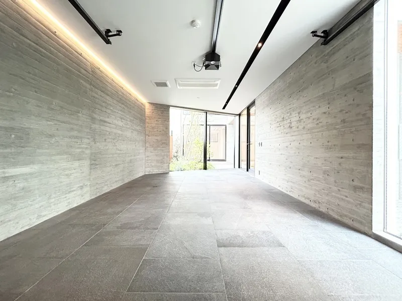 THE GRANHAUS HANEGI BLACK - Interior - ["Flooring", "Floor", "Ceiling"]