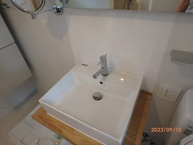 VILLETTA KOMAGOME - Interior - ["Bathroom Sink", "Plumbing fixture", "Flooring"]