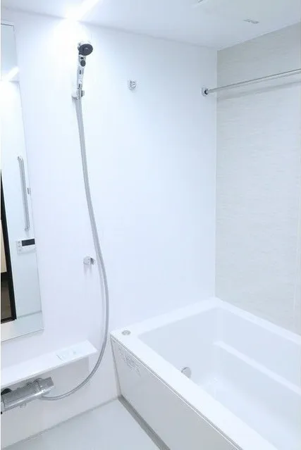 JP Noie Ebisu West - Interior - ["Plumbing fixture", "Bathtub", "Shower head"]